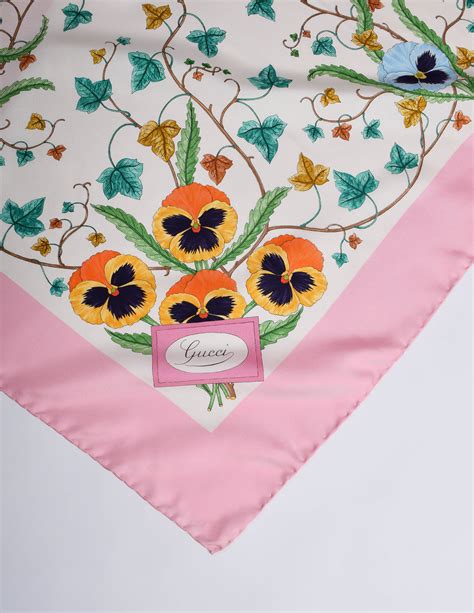 tessuto flora gucci a metraggio|flora scarf of gucci.